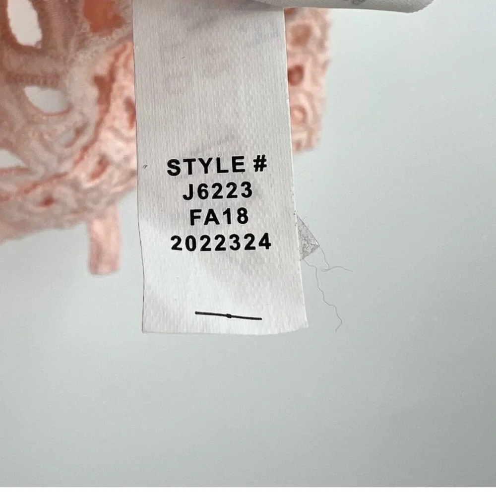 XS 00 Pink Eyelet Peplum Blouse with cinch adjustable peplum waist - Picture 9 of 11